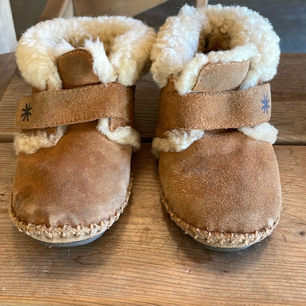 LL Bean Wicked Good Sheepskin Slippers. Toddler size 7/8